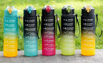 Ūdens pudele dažādas krāsas